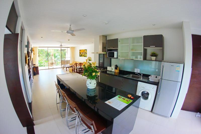 Casuarina Shores - Oda