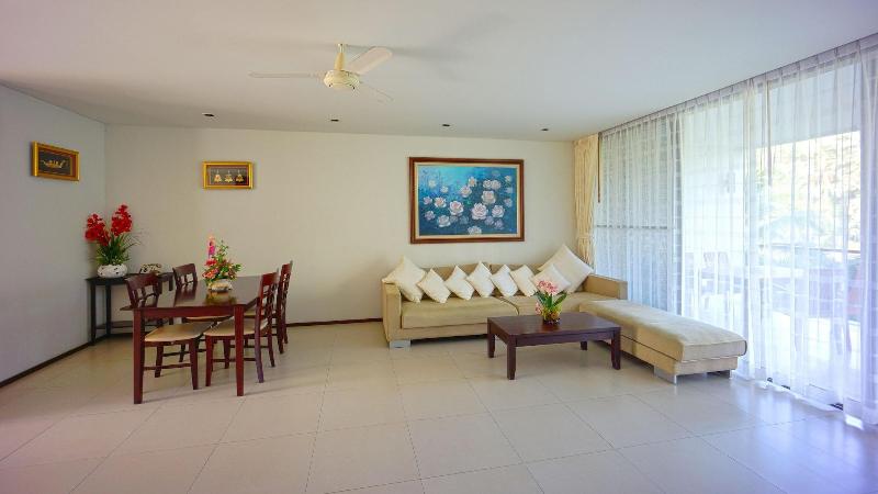 Casuarina Shores - Oda