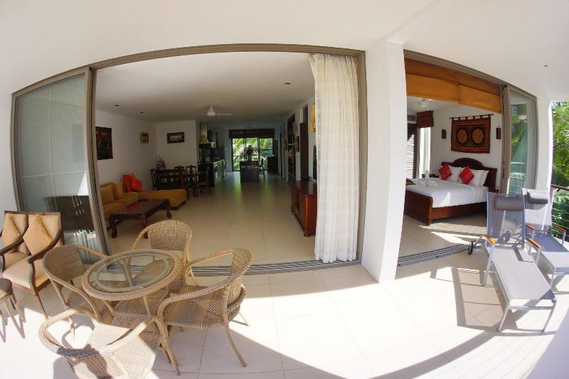 Casuarina Shores - Oda