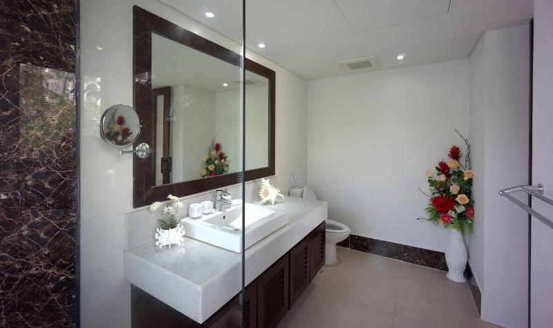 Casuarina Shores - Oda
