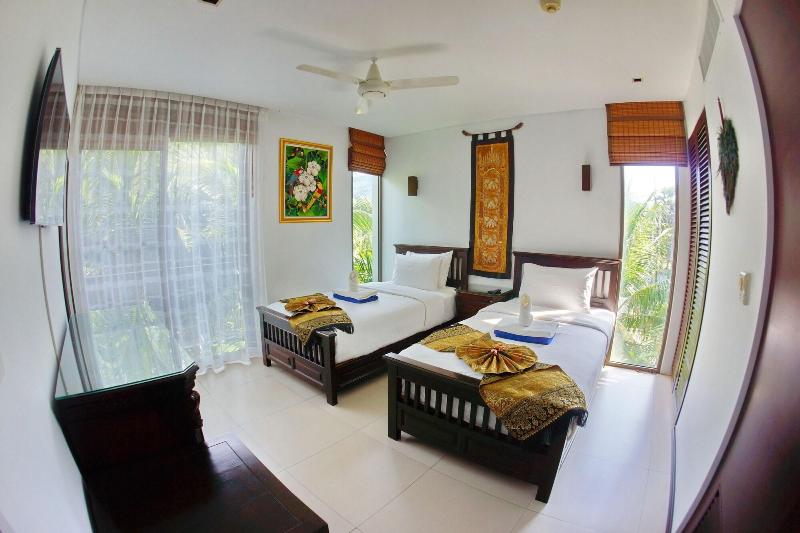 Casuarina Shores - Oda