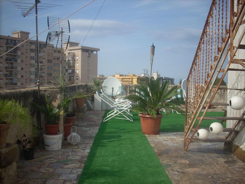 Camelot B&B Palermo - Teras