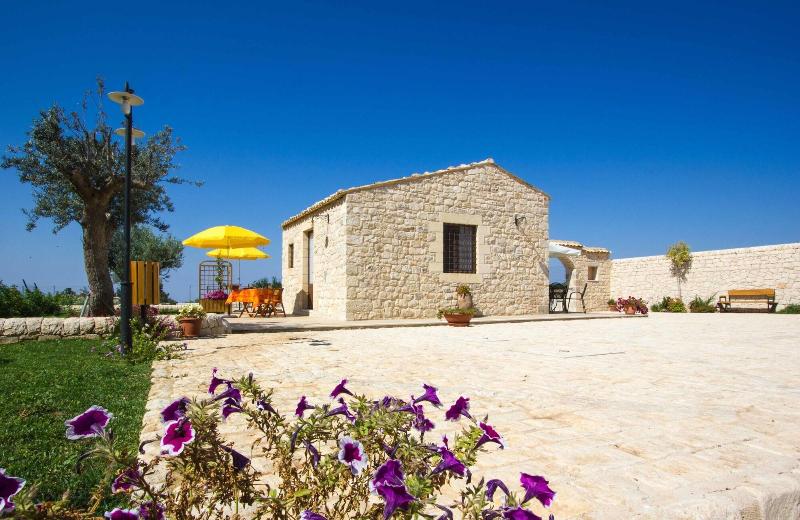 Borgo Monachella - Genel