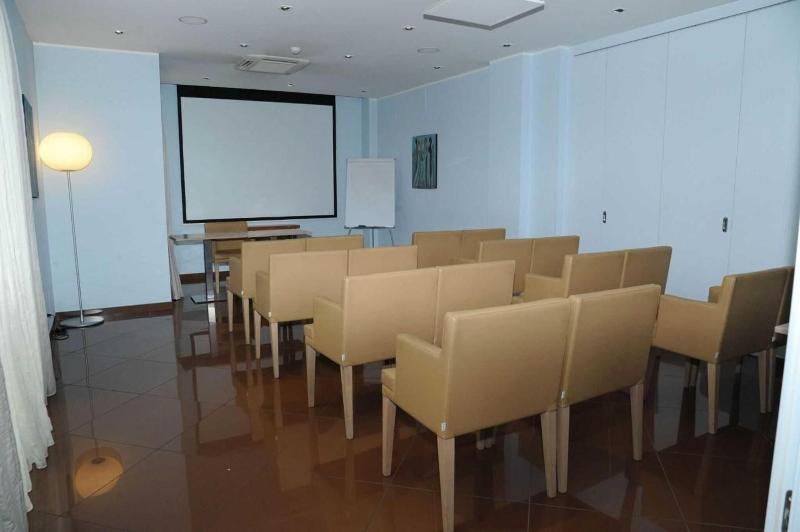 Hotel Chiaraluna - Toplantı