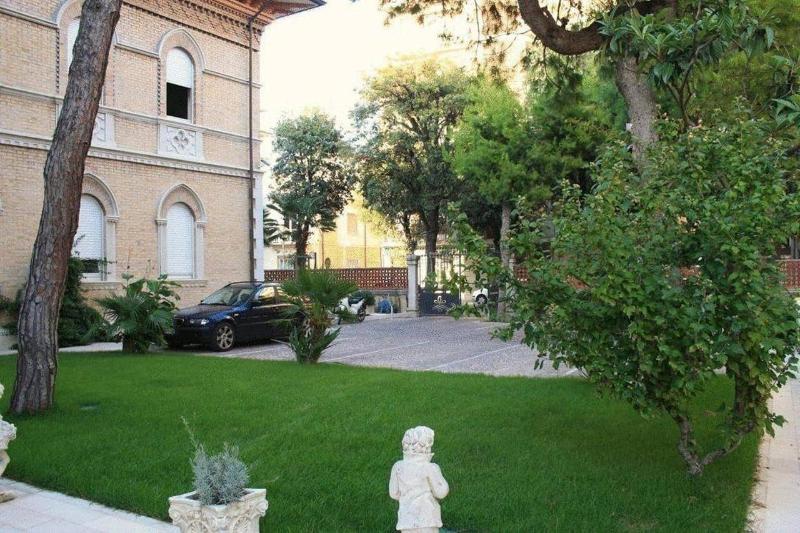 Hotel Chiaraluna - Genel