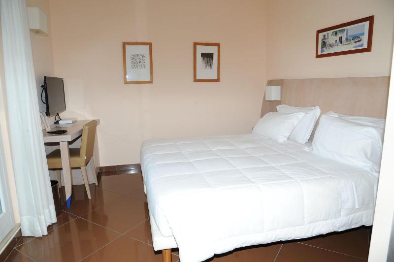 Hotel Chiaraluna - Oda