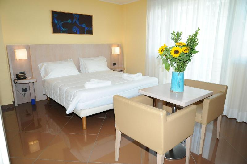 Hotel Chiaraluna - Oda