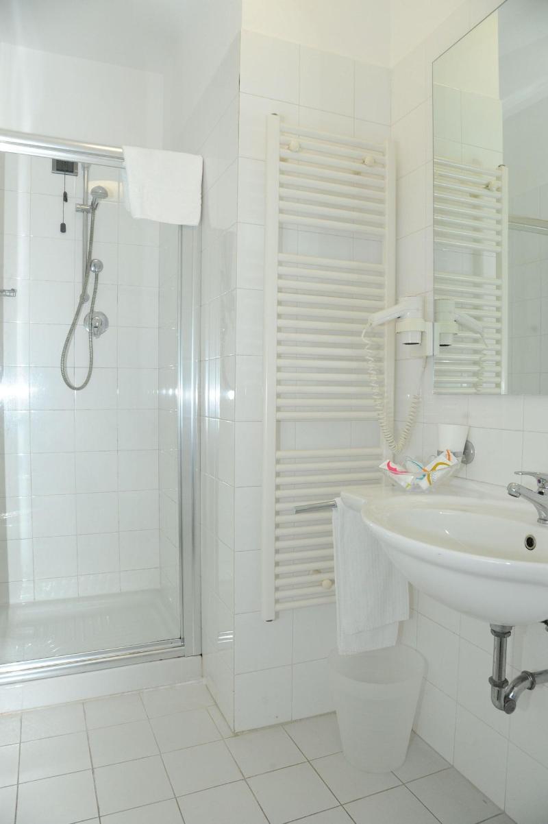 Hotel Chiaraluna - Oda