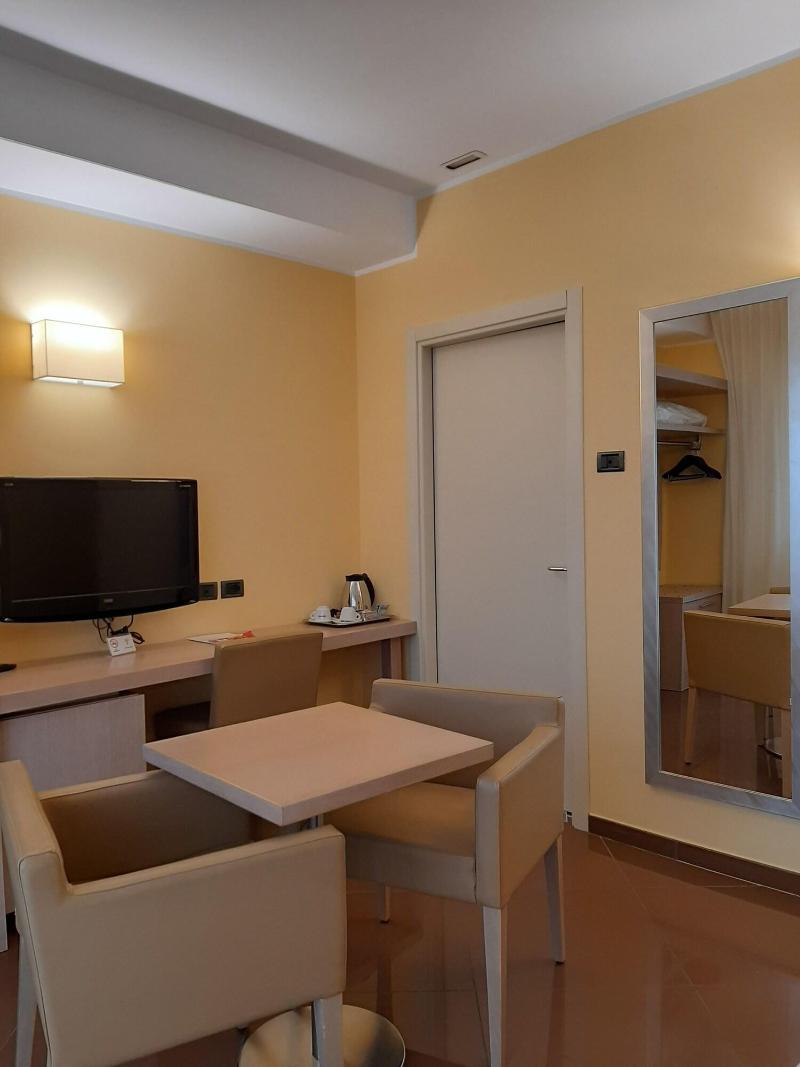 Hotel Chiaraluna - Oda