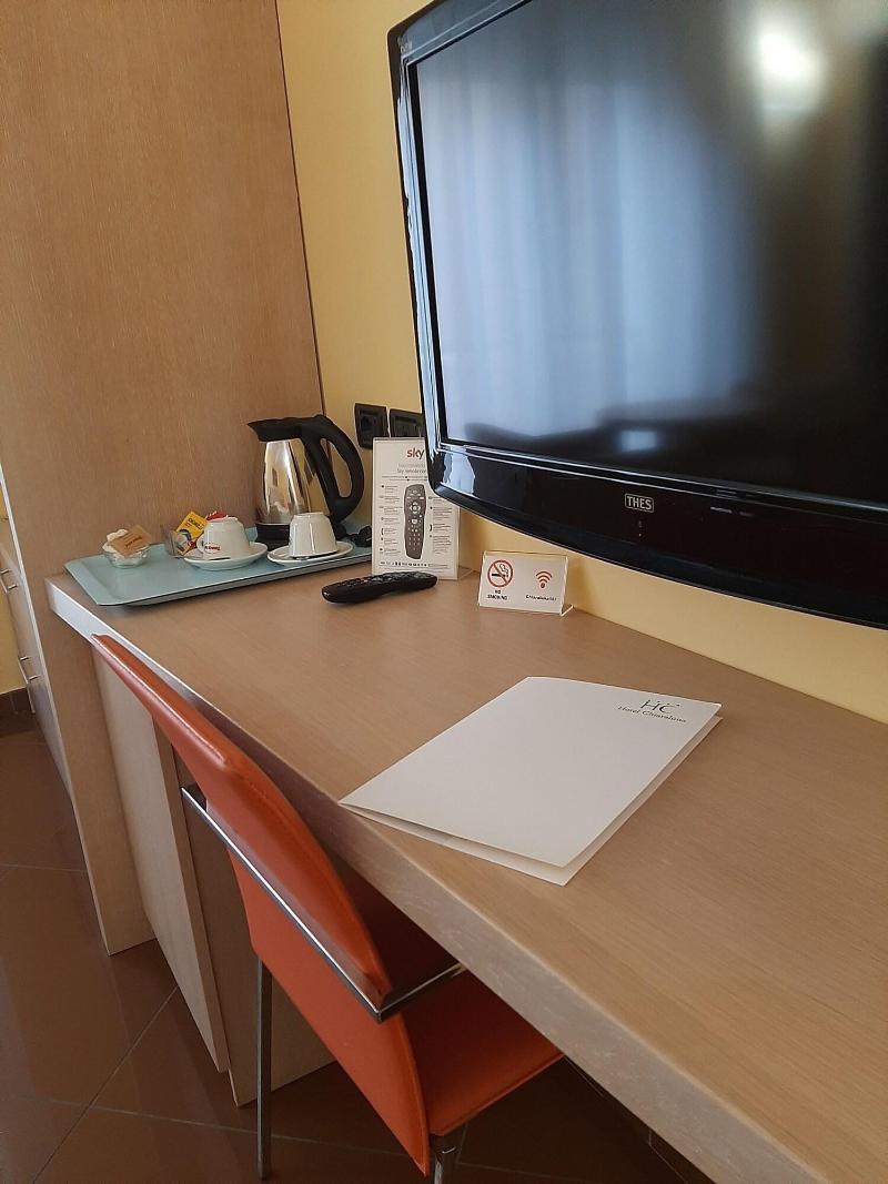 Hotel Chiaraluna - Oda