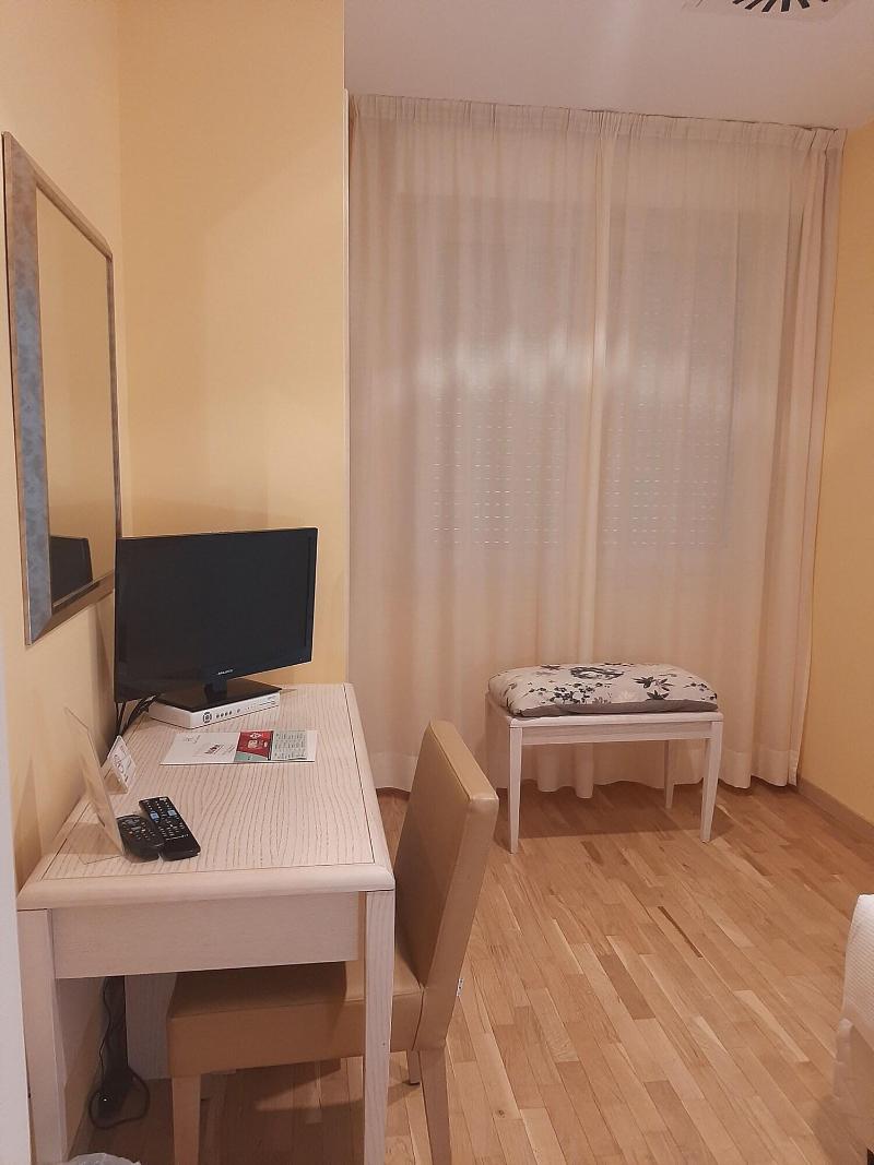 Hotel Chiaraluna - Oda