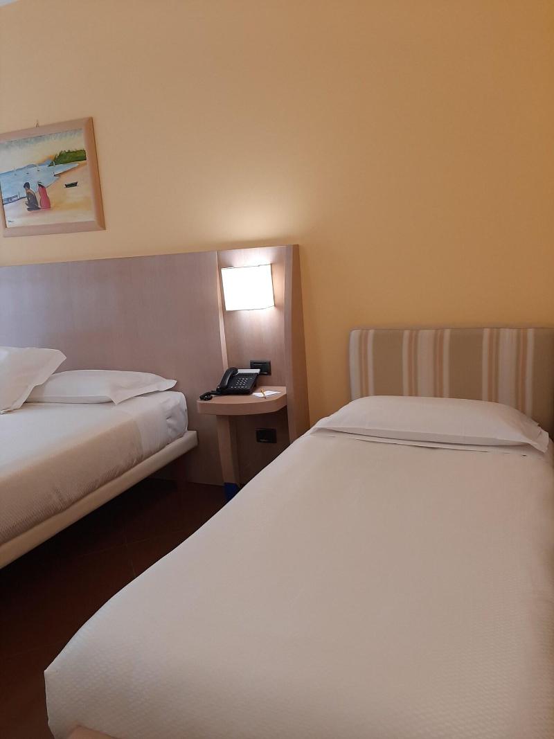 Hotel Chiaraluna - Oda