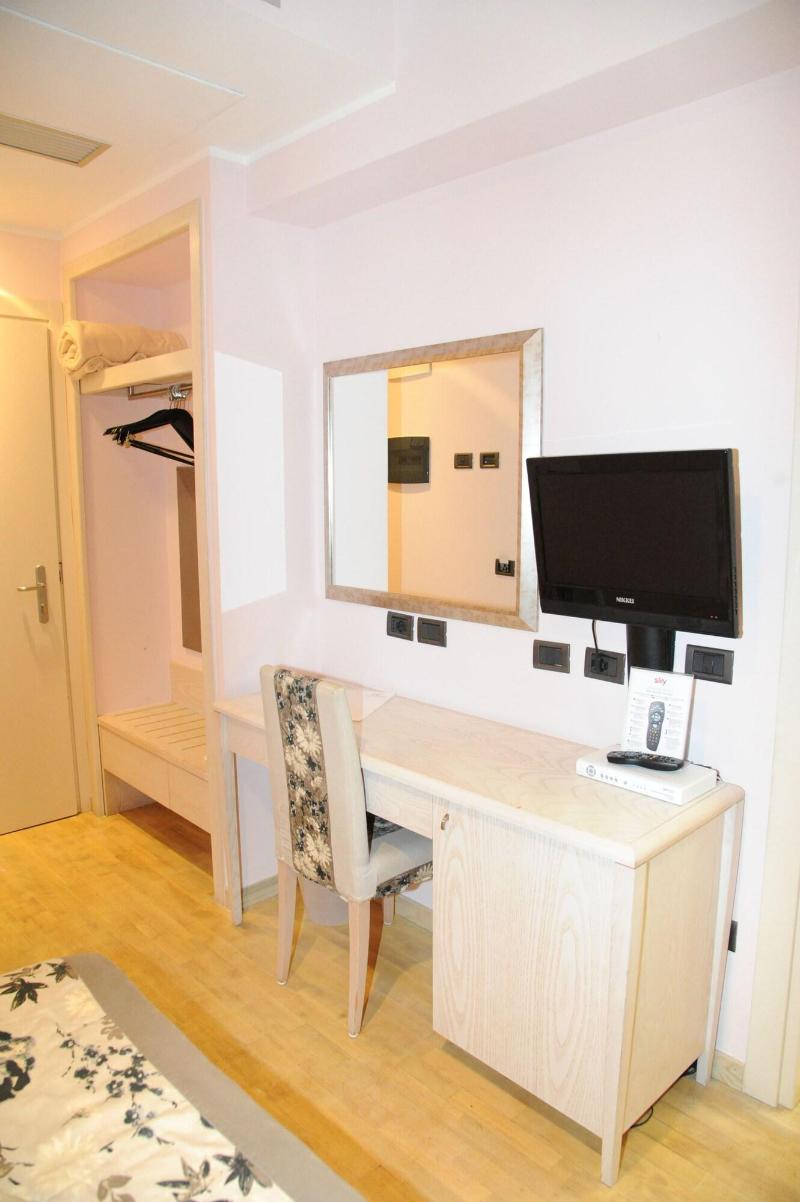 Hotel Chiaraluna - Oda