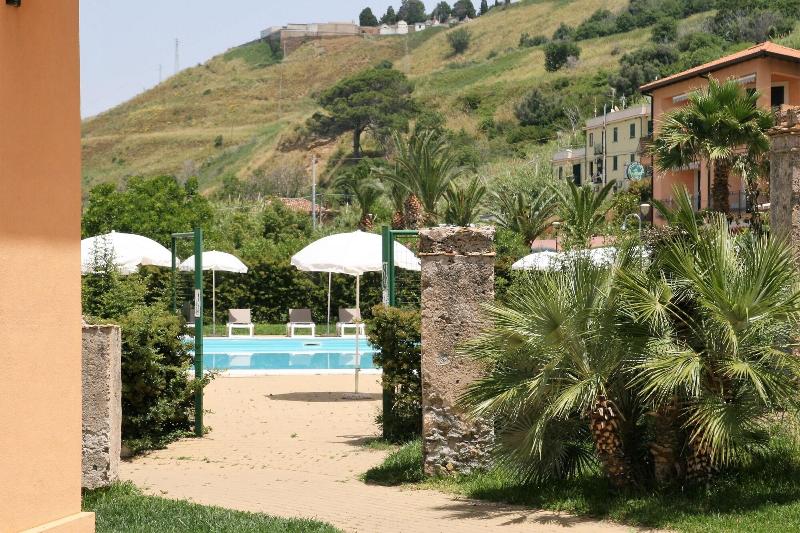 Pietre Bianche - Genel