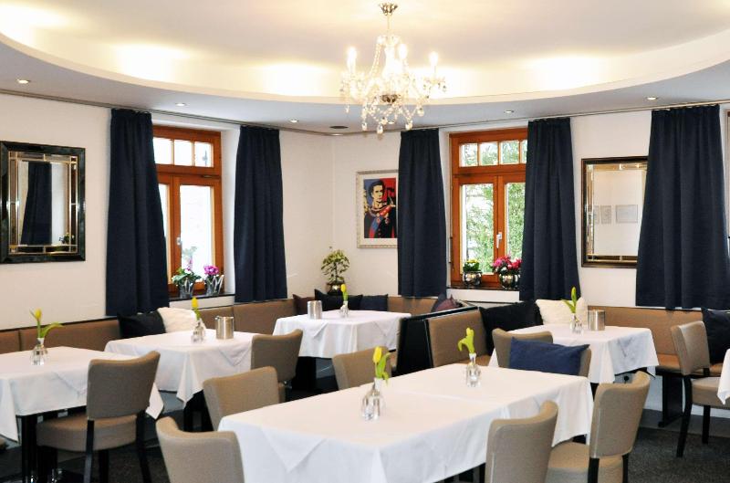 Hotel Villa Waldperlach - Lobi