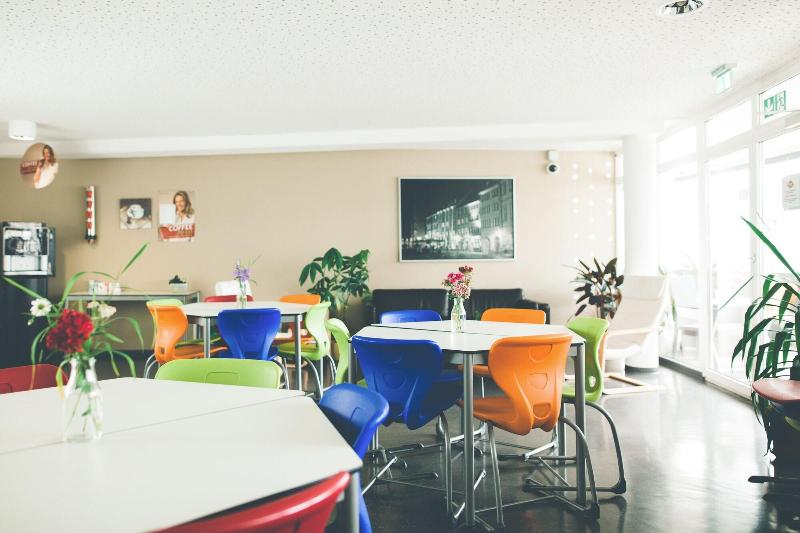 StayInn Freiburg Hostel & Guesthouse - Restoran