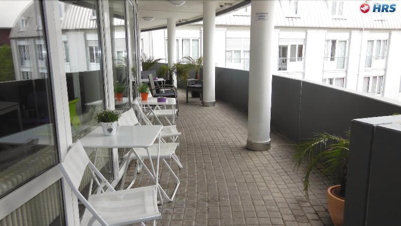 StayInn Freiburg Hostel & Guesthouse - Teras