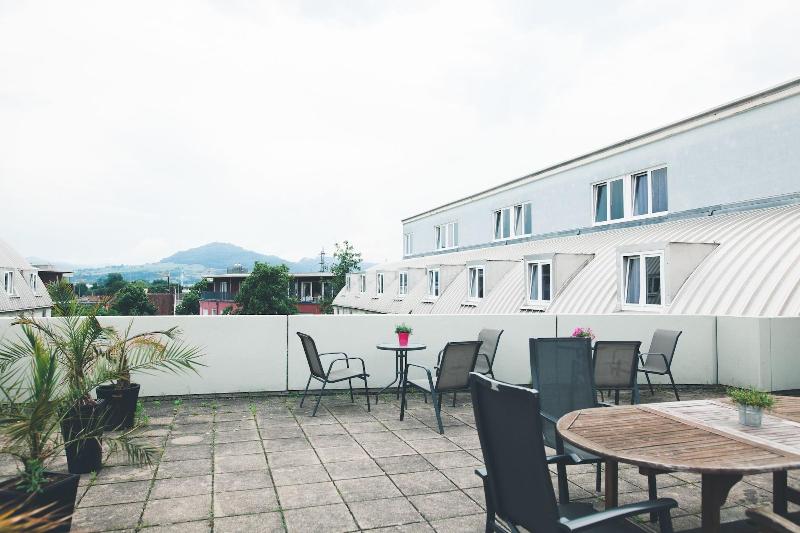 StayInn Freiburg Hostel & Guesthouse - Teras