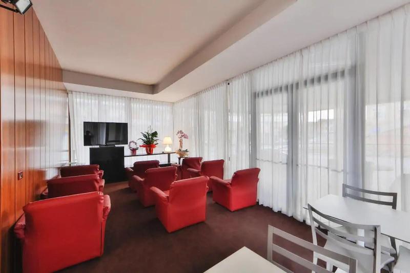 Delta Hotel - Lobi