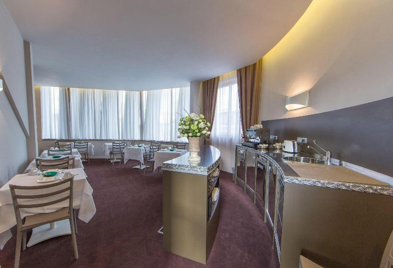Delta Hotel - Restoran