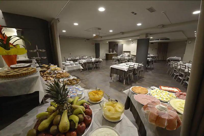 Delta Hotel - Restoran