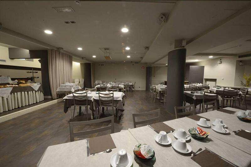 Delta Hotel - Restoran