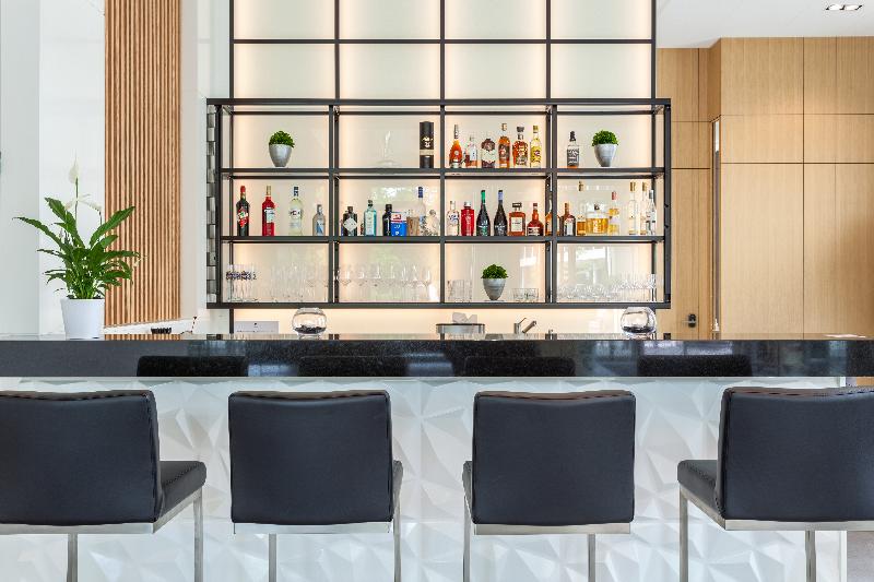 Centurion Swiss Quality Towerhotel - Bar