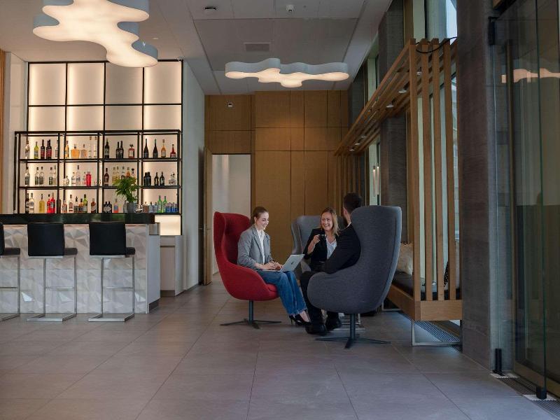 Centurion Swiss Quality Towerhotel - Bar