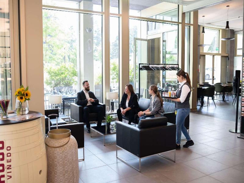 Centurion Swiss Quality Towerhotel - Lobi