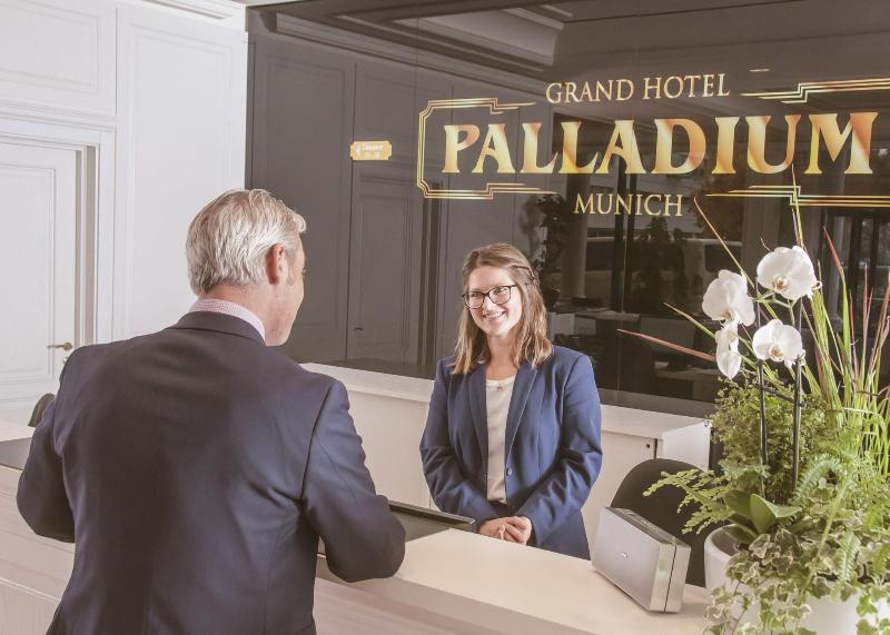Grand Hotel Palladium Munich - Lobi