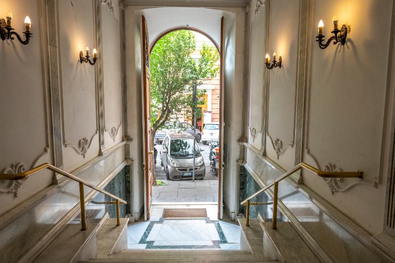 Eccelso Hotel - Lobi