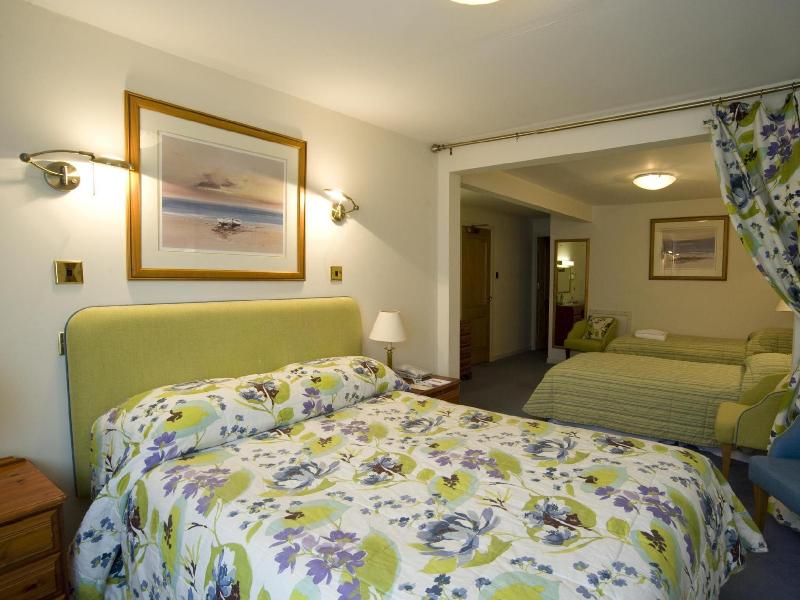 Moorings Hotel - Oda