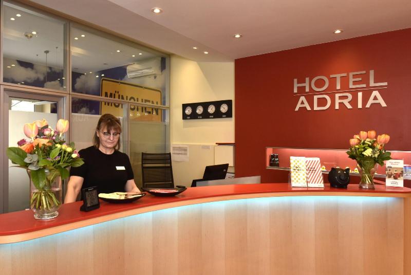 Hotel ADRIA Munich - Lobi