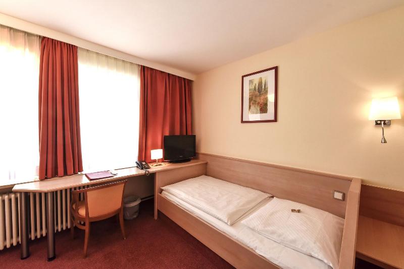 Hotel ADRIA Munich - Oda