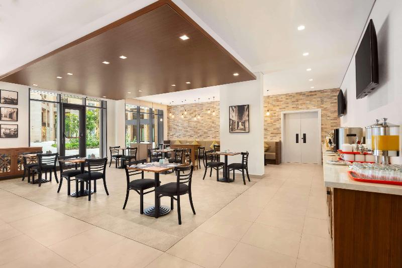 Ibis Styles Dubai Gold District - Restoran