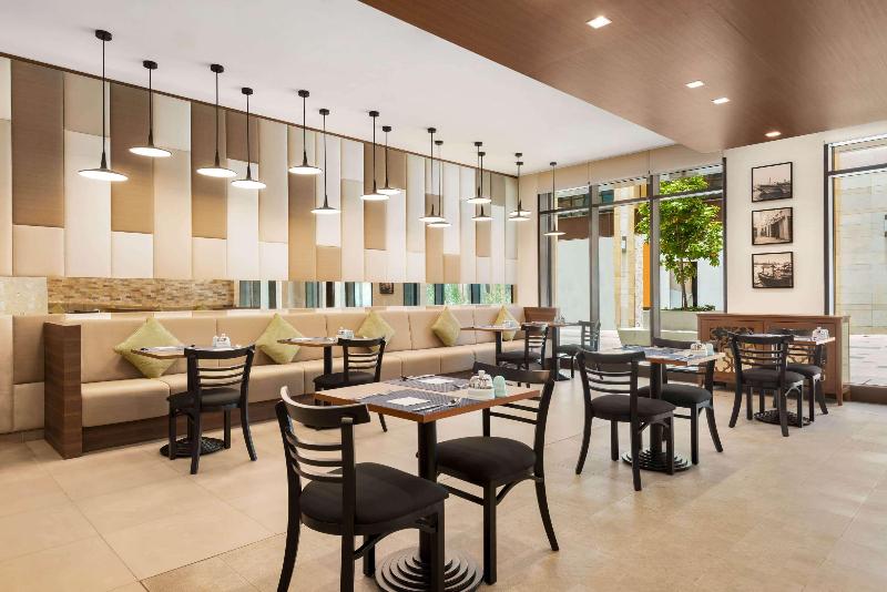 Ibis Styles Dubai Gold District - Restoran