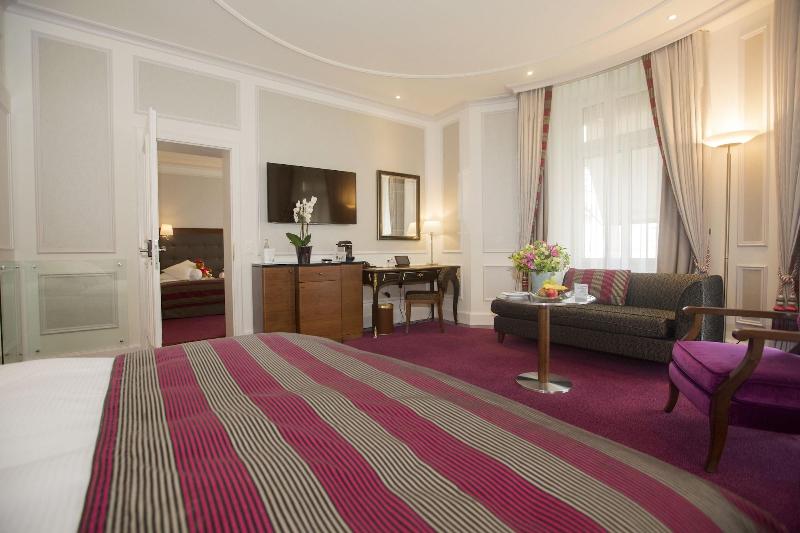 The Dufour, Suites & Rooms by Hotel Schweizerhof - Oda