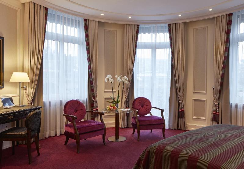 The Dufour, Suites & Rooms by Hotel Schweizerhof - Oda