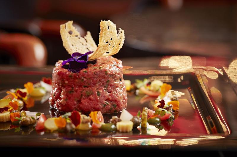 The Dufour, Suites & Rooms by Hotel Schweizerhof - Restoran