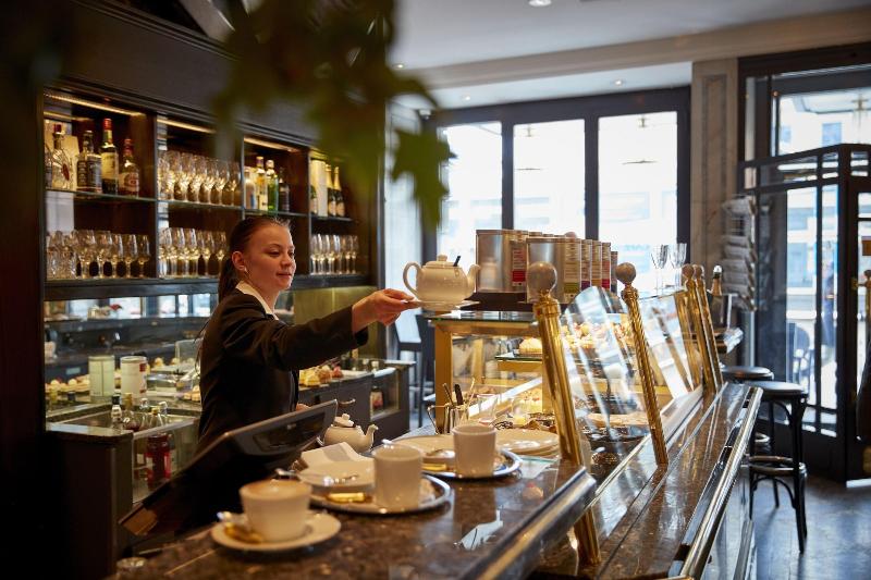 The Dufour, Suites & Rooms by Hotel Schweizerhof - Restoran