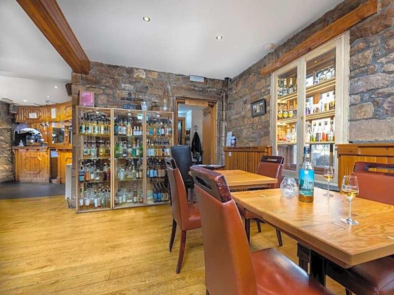 Dornoch Castle - Genel