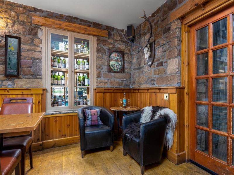 Dornoch Castle - Genel