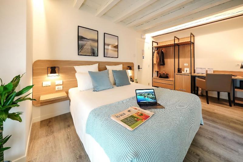 Bergamo Inn 15 - Oda