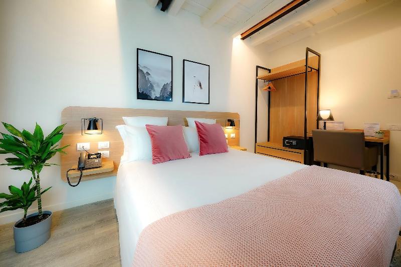 Bergamo Inn 15 - Oda