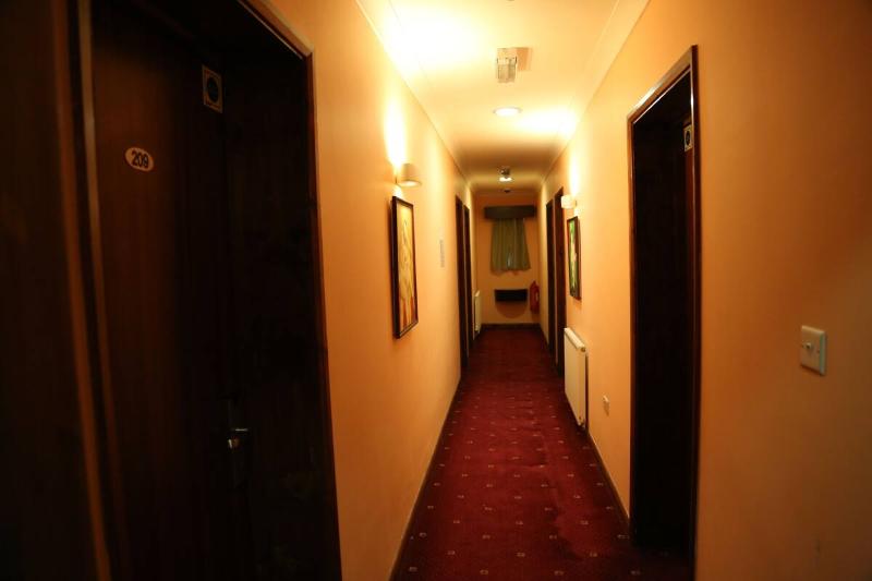 London Star Hotel - Lobi