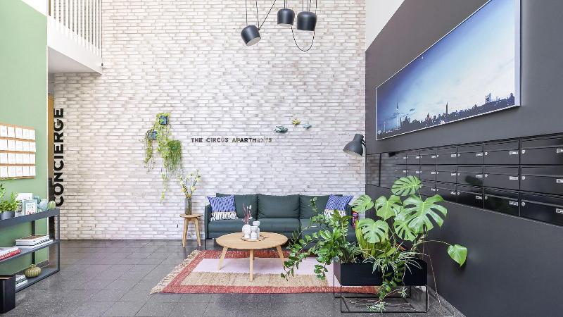 The Circus Apartments - Lobi
