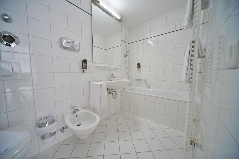 Bayers Boardinghouse Hotel - Oda