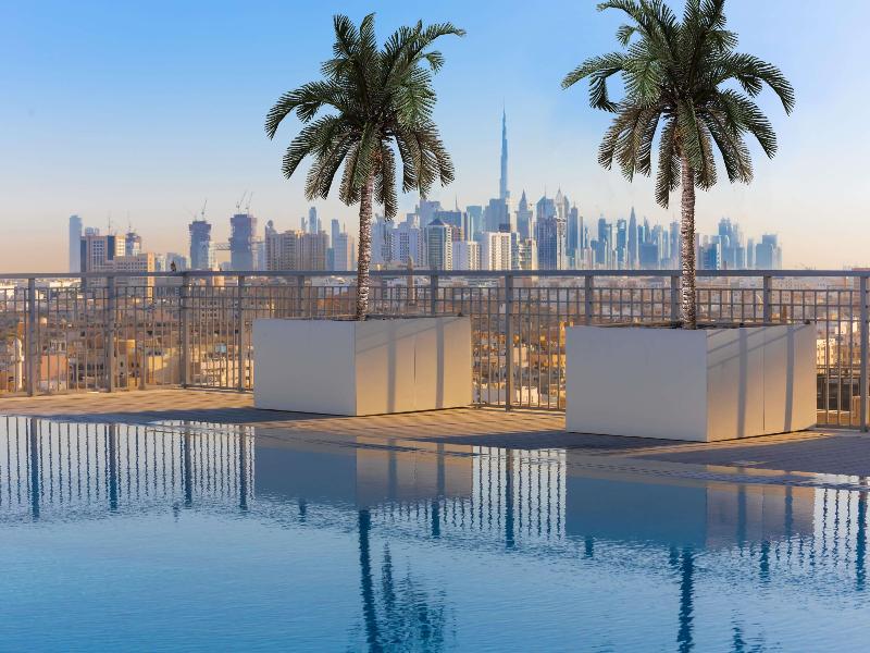 Novotel Dubai Gold District - Havuz