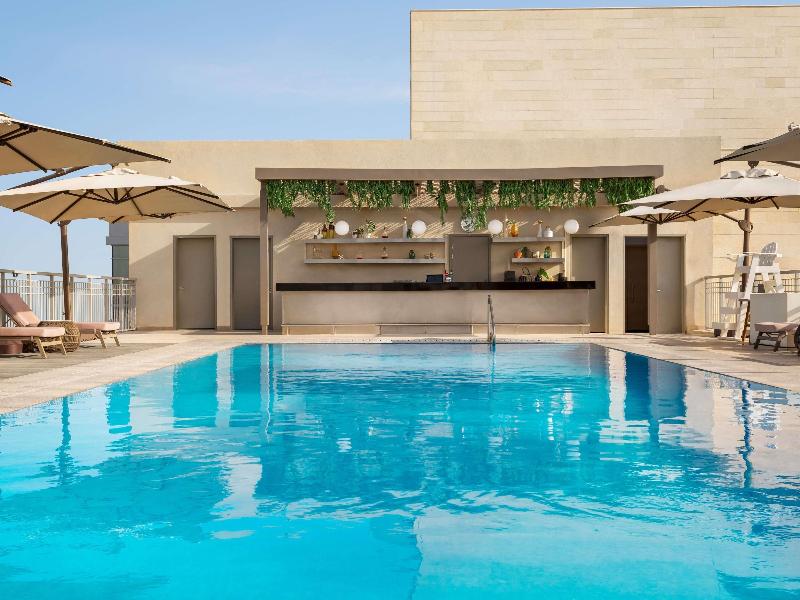 Novotel Dubai Gold District - Havuz