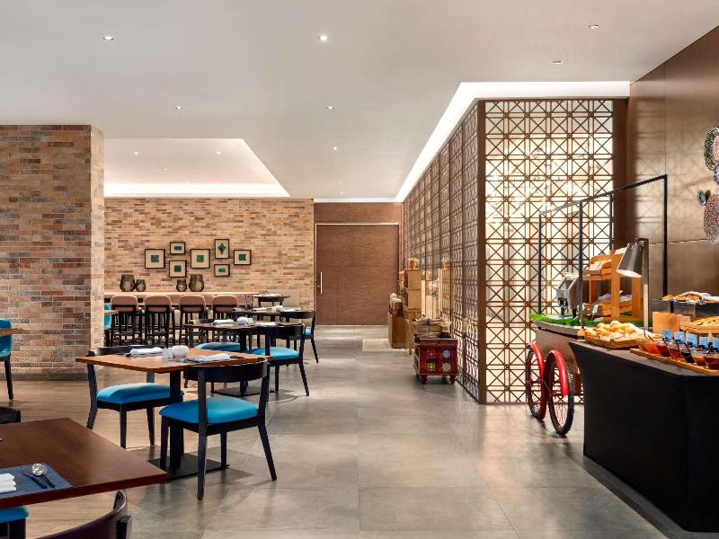 Novotel Dubai Gold District - Restoran
